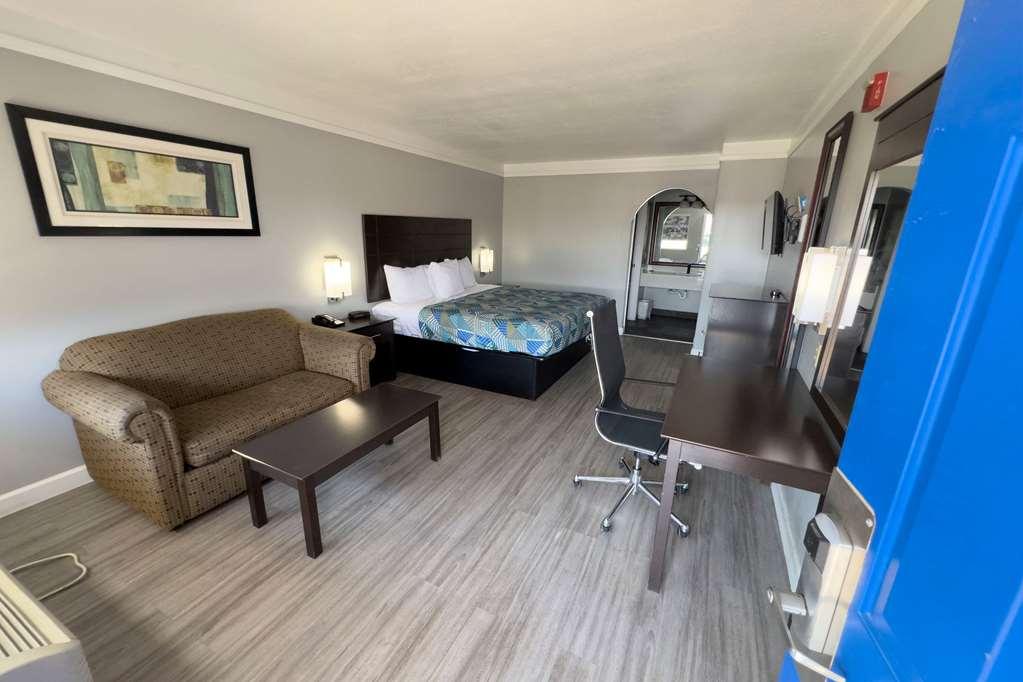 Days Inn By Wyndham Gonzales Ruang foto